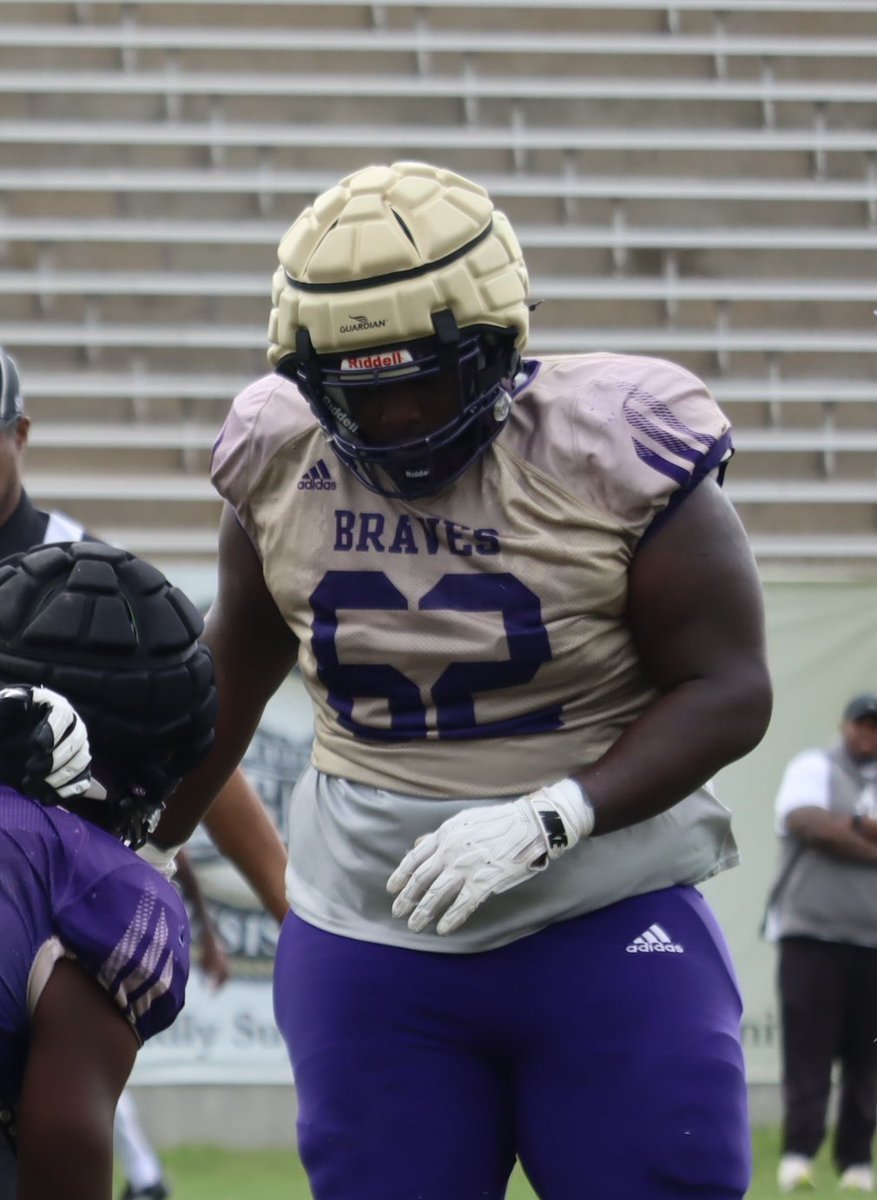 BigBlizzy56's tweet photo. Fall about to be a movie 🫡💯 #fearthebrave #alwaysalcorn https://t.co/uJYHkj0lXr