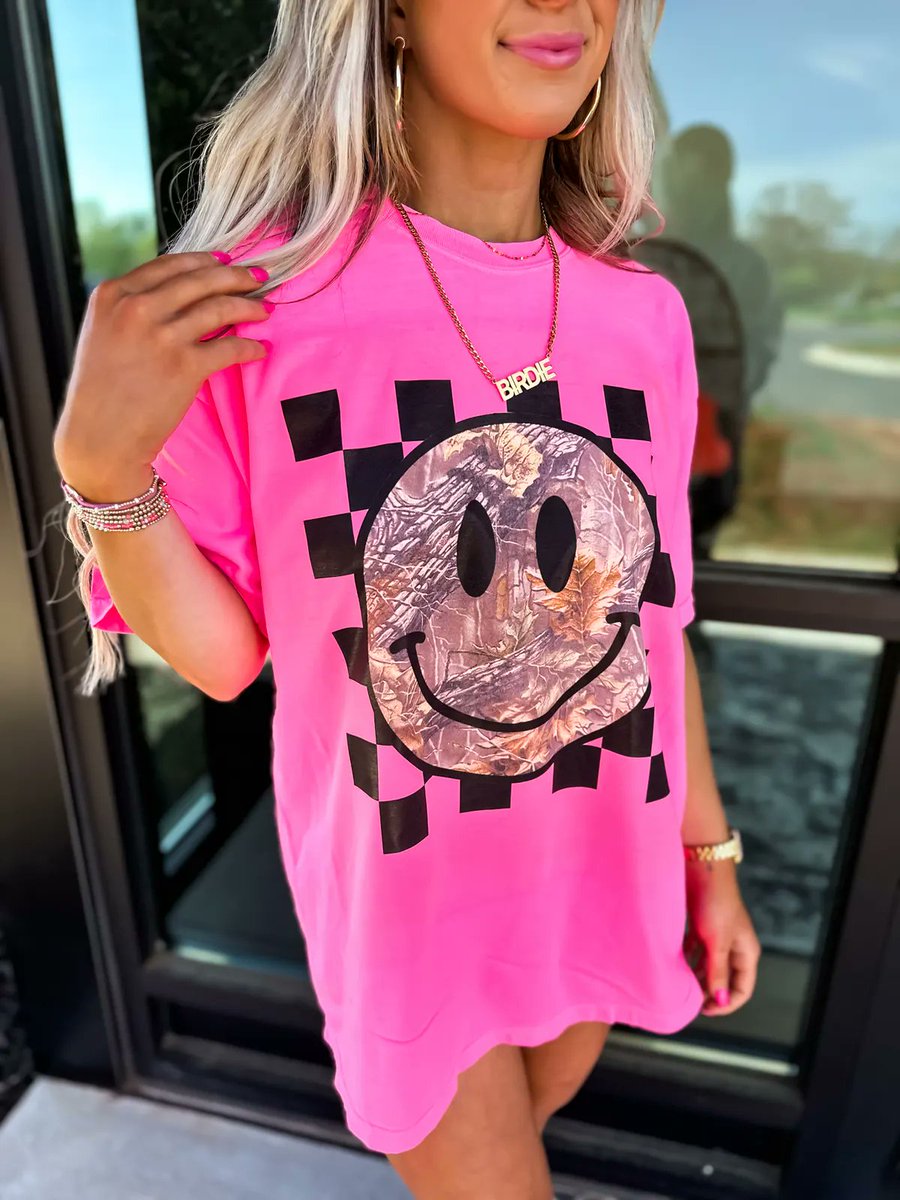 eclectic_peach's tweet photo. Hot Pink Camo Smiley Tee --> https://t.co/5hmipPHAZj https://t.co/WOrr09Jp7B