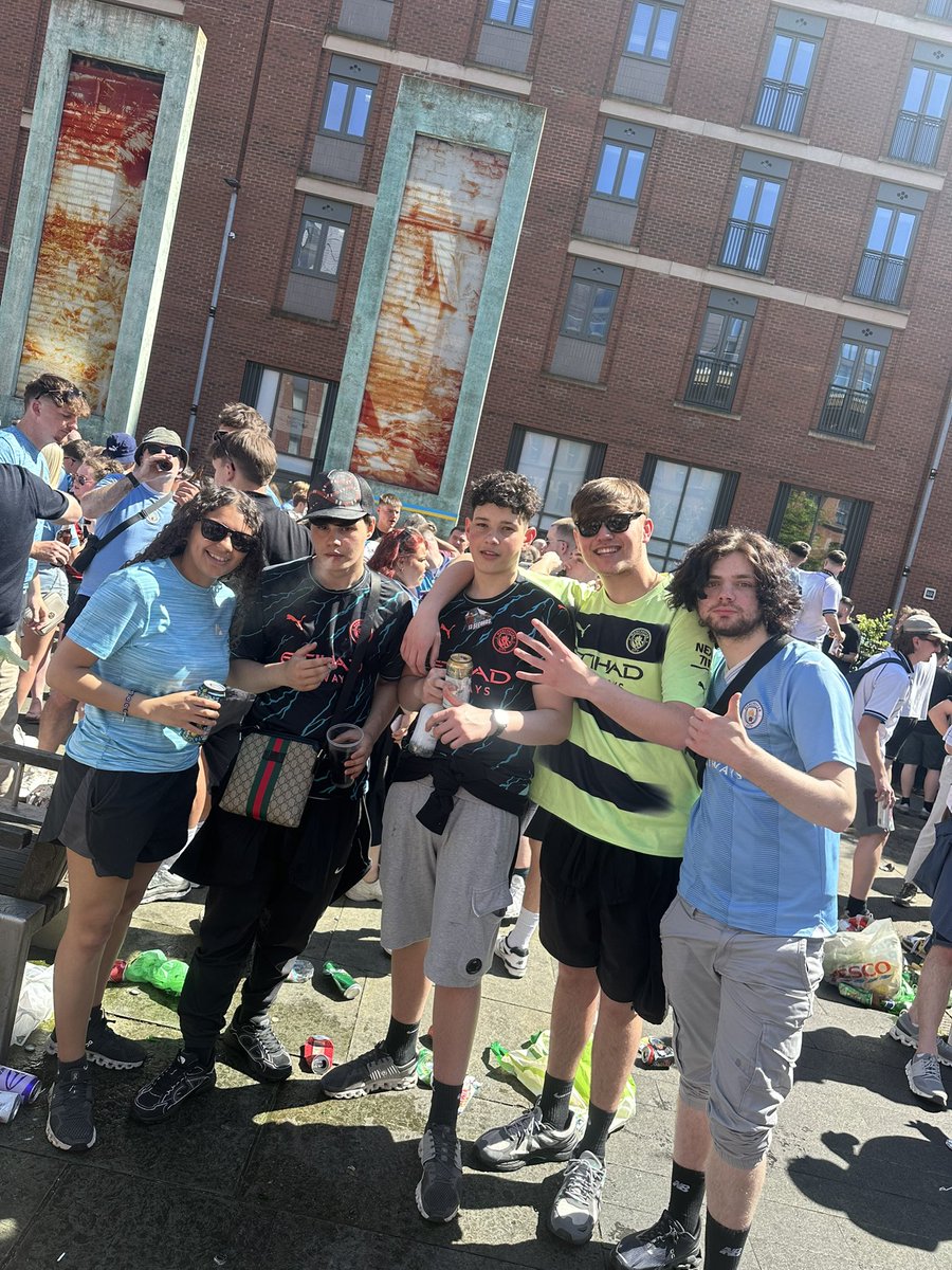 Benjacko_mcfc's tweet image. Has to be, meeting my best mates.