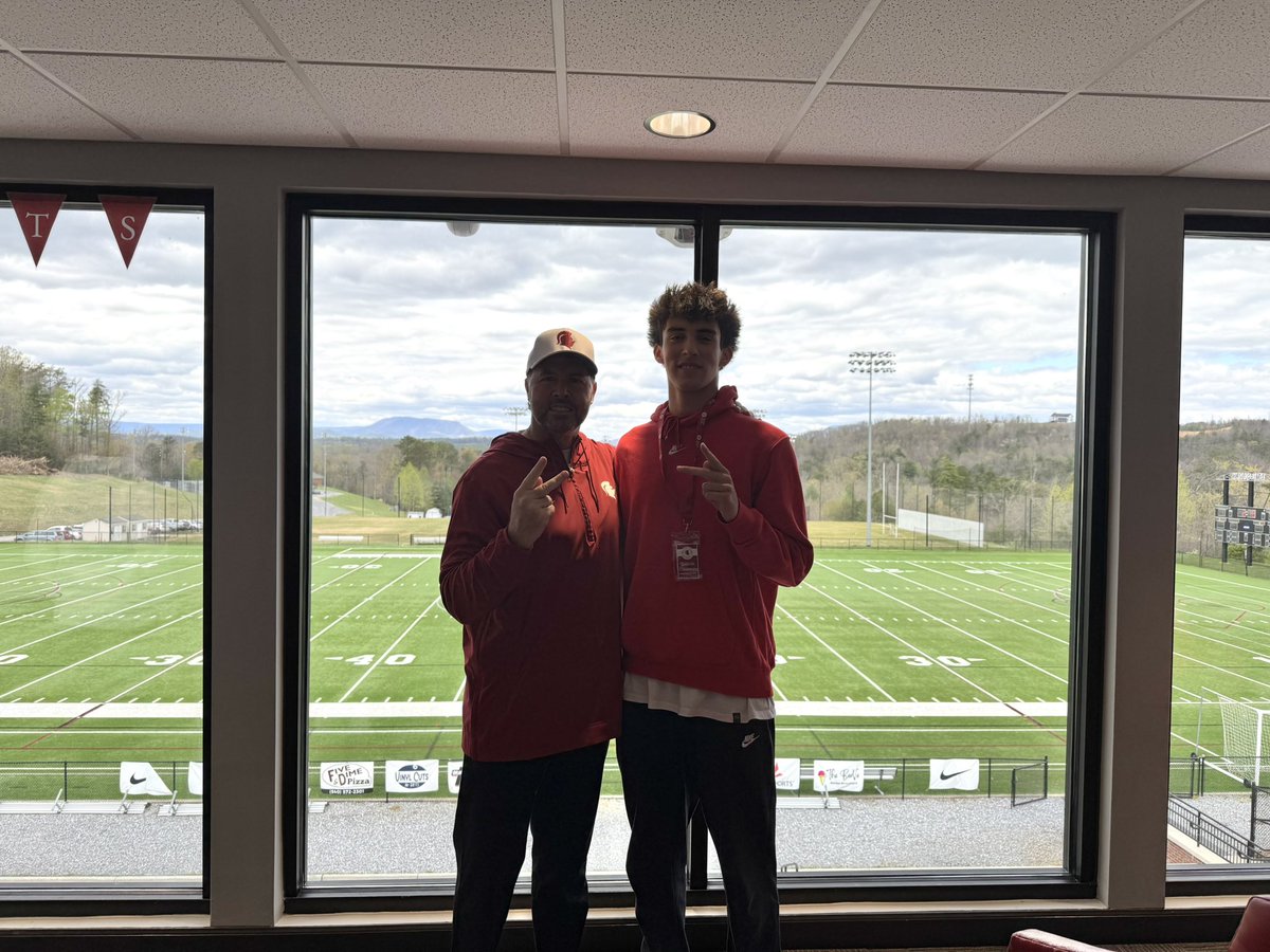 Had a great visit to Southern Virginia University this weekend! Super grateful to have met the awesome coaches and staff!!

<a href="/CoachJoeDuPaix/">Joe DuPaix</a> <a href="/CoachWillOrtiz/">Will Ortiz</a> <a href="/Coach_EhornJr/">Chris Ehorn Jr</a> <a href="/CoachMJMurdoch/">Mark Murdoch</a>