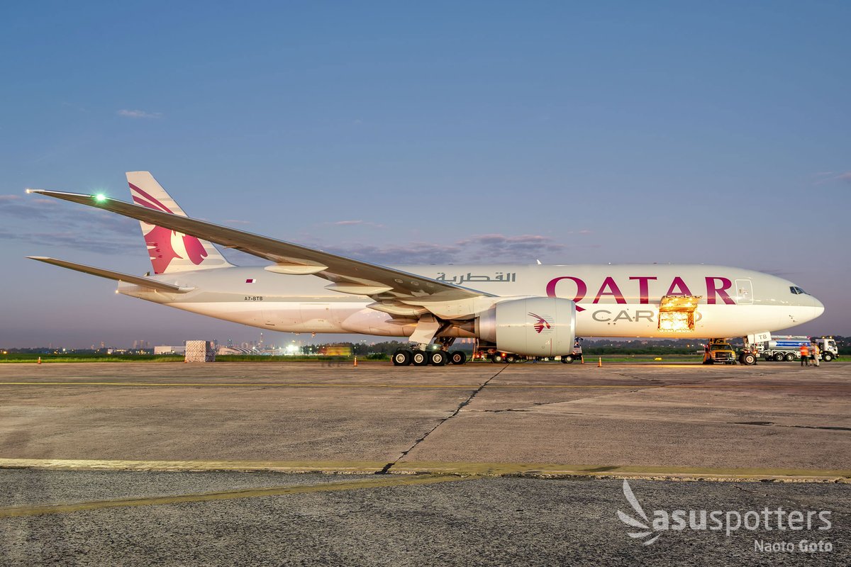 snao122's tweet photo. Por primera vez, un Boeing B777-F de Qatar Cargo en ASU/SGAS. Esta aeronave realizó en abril de 2024 cumpliendo exactamente 1 año de operación.
#ASUspotters by @aeronauticapy & @aviacionline https://t.co/Zg0YcpAGys