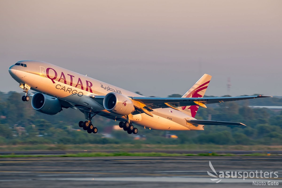 snao122's tweet photo. Por primera vez, un Boeing B777-F de Qatar Cargo en ASU/SGAS. Esta aeronave realizó en abril de 2024 cumpliendo exactamente 1 año de operación.
#ASUspotters by @aeronauticapy & @aviacionline https://t.co/Zg0YcpAGys