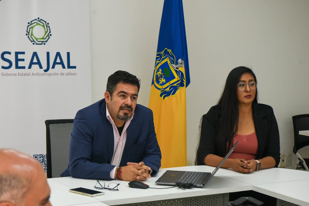 SEAJalisco's tweet image. Se realizó un taller con el objetivo de capacitar a los titulares de Órganos Internos de Control o responsables del sistema de las entidades que utilizan o desean implementar el sistema #SiDECLARA.

Se contó con la participación de 122 participantes de 83 municipios.