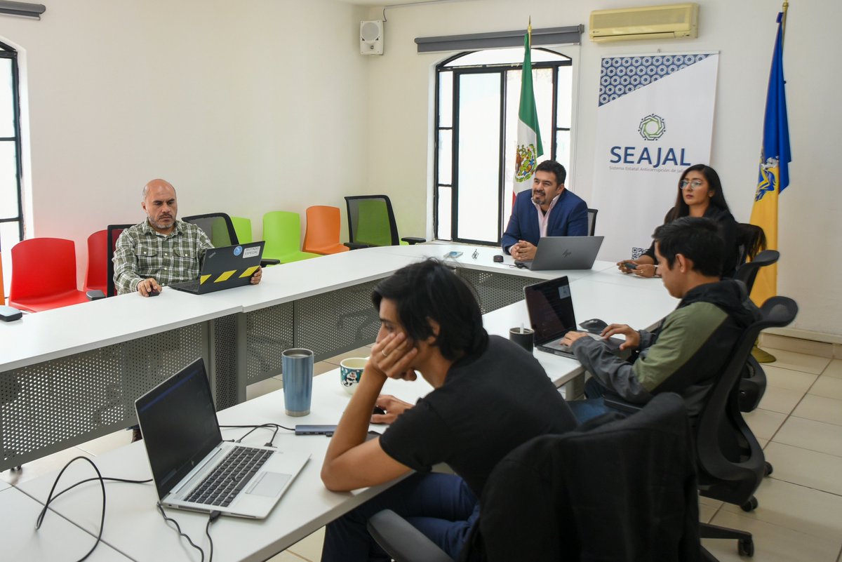 SEAJalisco's tweet image. Se realizó un taller con el objetivo de capacitar a los titulares de Órganos Internos de Control o responsables del sistema de las entidades que utilizan o desean implementar el sistema #SiDECLARA.

Se contó con la participación de 122 participantes de 83 municipios.