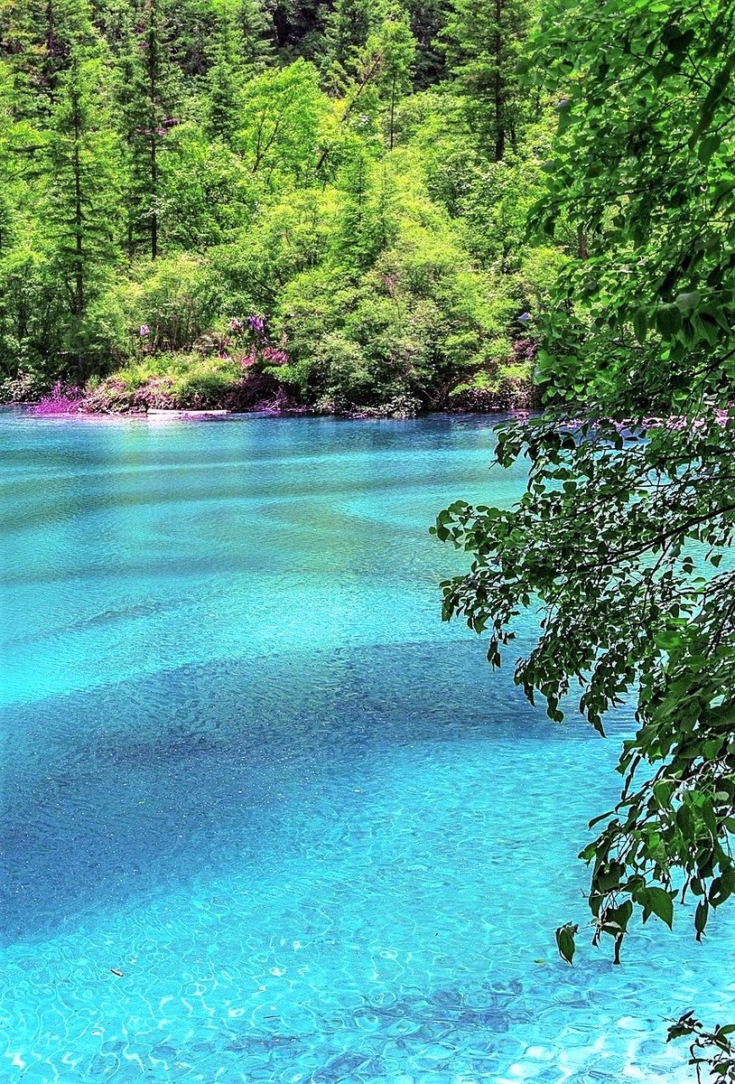 Jiuzhaigou-China.