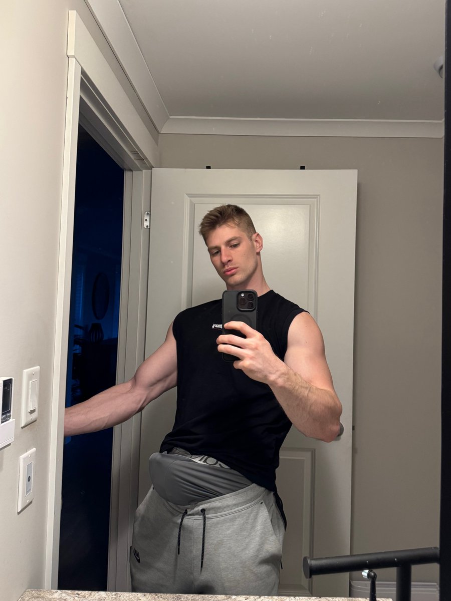 say "hi" if i can send u my d surprise pic