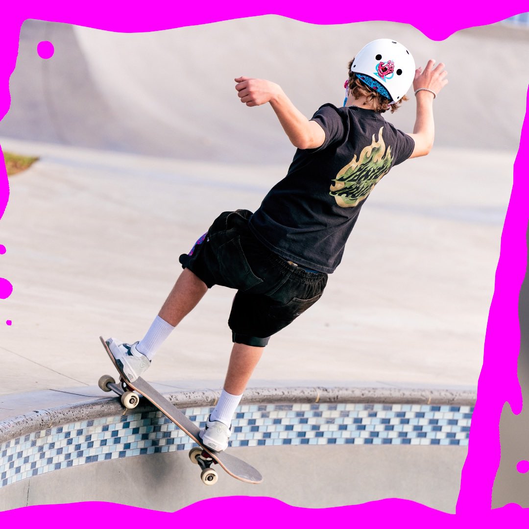 🔥40 years in the making w/ @phoenixsinno 🔥 
@santacruzskateboards <a href="/protec/">PRO-TEC Helmets</a> 
#ProTec #SantaCruzskateboards 
📸 <a href="/aacostaa/">soyhombremexicano</a> @daveswift01