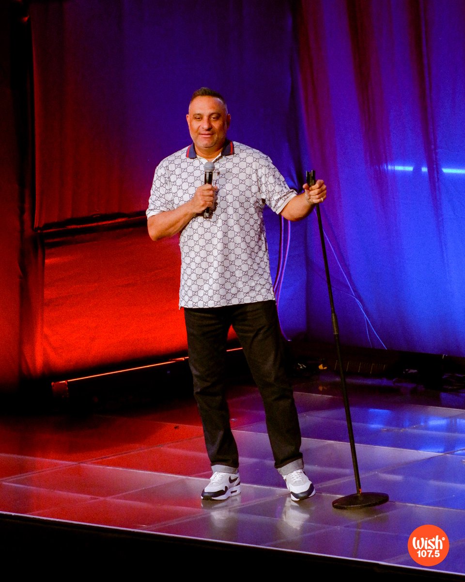 wish1075's tweet image. Comedian Russell Peters brought waves of laughter as he threw his witty lines at his show at the Samsung Hall last night!

Produced by @WilbrosLive, this event is part of his "RELAX* World Tour 2025... *𝘐𝘵'𝘴 𝘕𝘰𝘵 𝘛𝘩𝘢𝘵 𝘚𝘦𝘳𝘪𝘰𝘶𝘴!".

#RussellPeters
#RelaxWorldTour