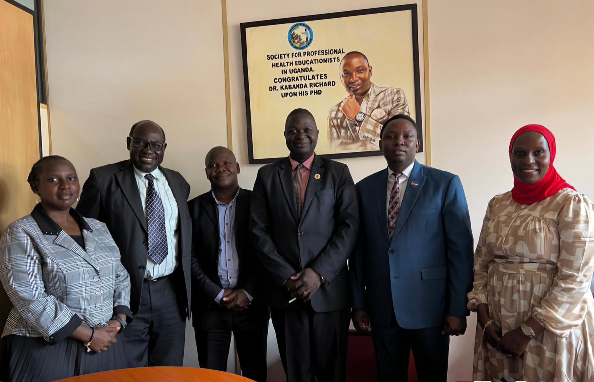 This morning,  the Prime Minister of Tieng Adhola Cultural Institution wiz his Minister of Health paid a courtesy call on me at the office. The call rotated around how <a href="/MinofHealthUG/">Ministry of Health- Uganda</a> can strengthen the collaboration with Adhola in promoting health <a href="/JaneRuth_Aceng/">Dr. Jane Ruth Aceng Ocero</a> <a href="/DianaAtwine/">Dr. Diana Atwine</a>