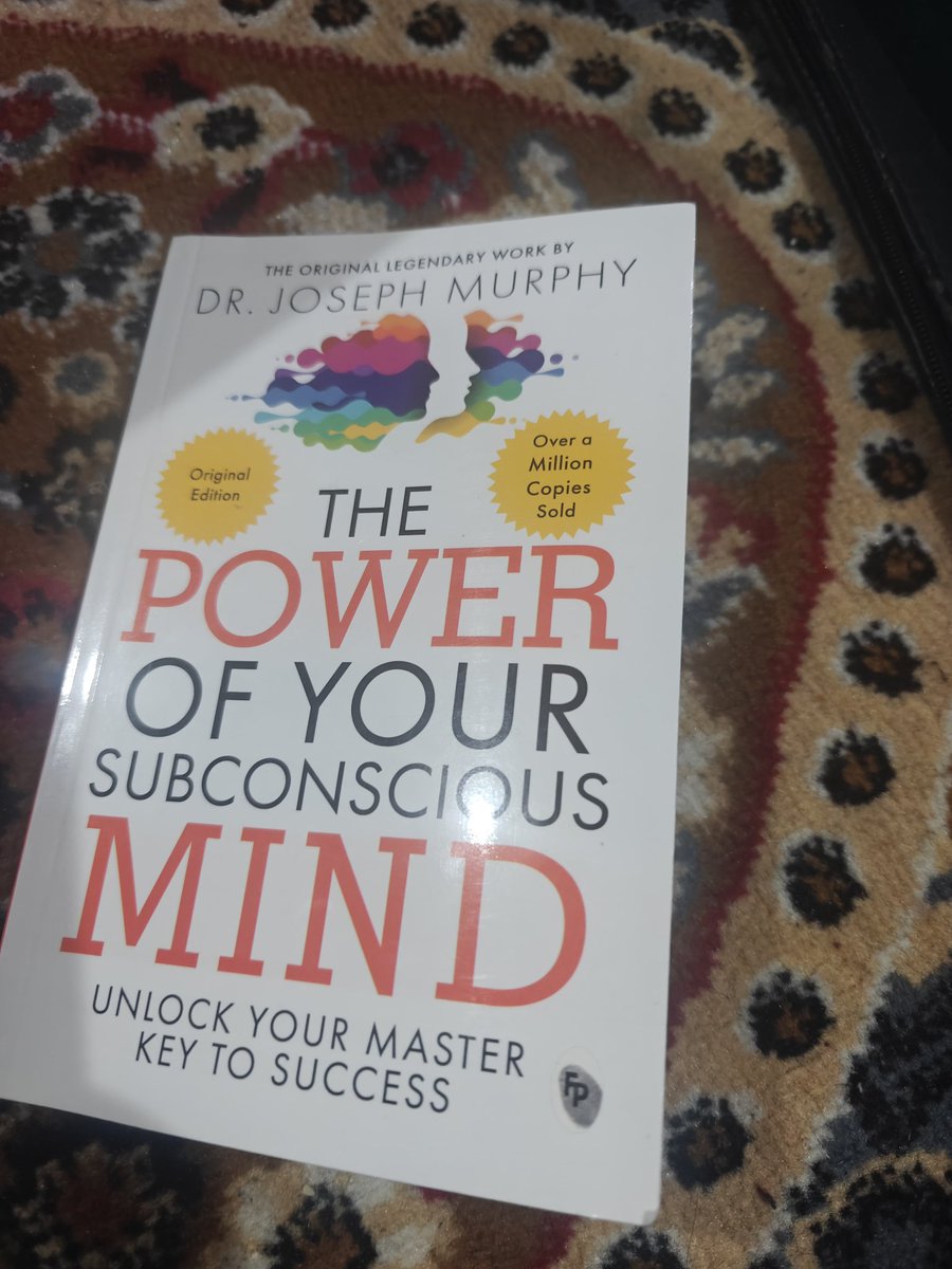 Alkaline__10's tweet photo. #Rain_and_Books=satisfication https://t.co/hfzMVyXRtm