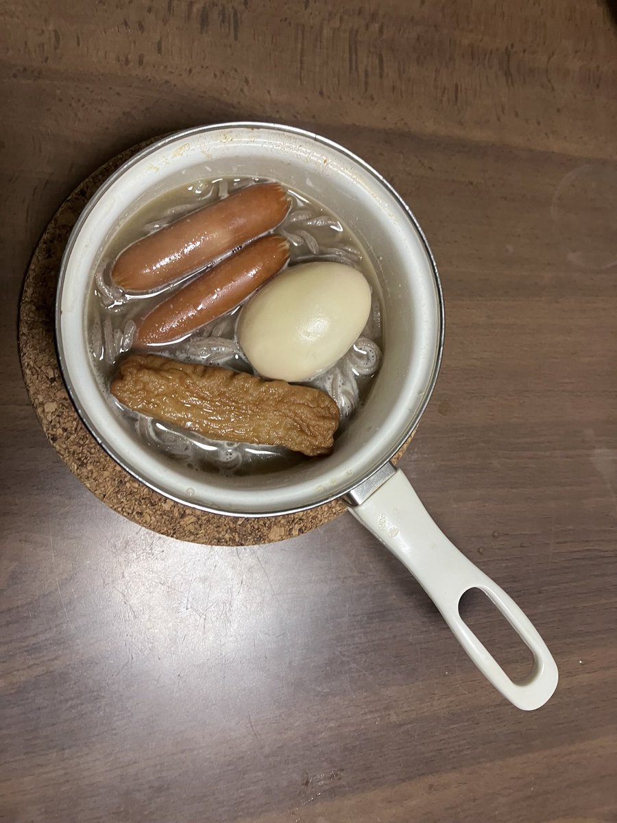 negipy's tweet photo. 備後落合駅で売ってた『おでん🍢うどん』を再現すべく自宅で『おでんうどん』『おでんラーメン』『おでんそば』を作ってみた　#備後落合駅　#芸備線　#おでんうどん https://t.co/qiNhPiwMG4
