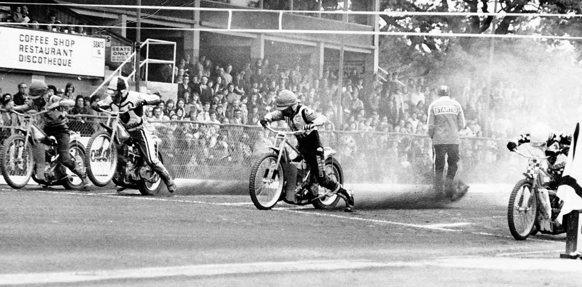 NSSCspeedway's tweet image. 2 of 2.

Hopefully this is the final push.

Everything is in place. Let’s show Rugby Borough Council our support for W1B. The policy that protects the stadium.

You do not need to be local. Just a fan who can help save a speedway stadium.

Please spread the message. Thank you.