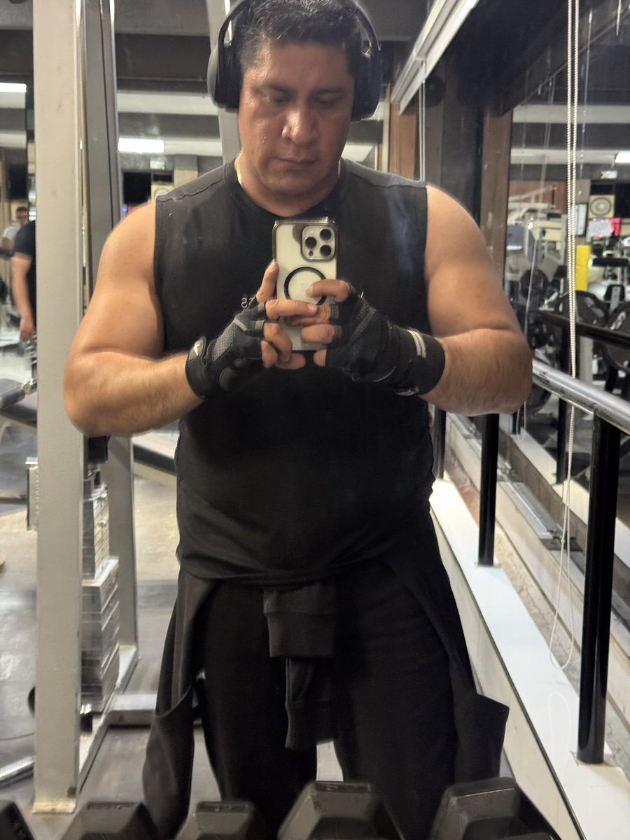law8010's tweet photo. #gymmotivation https://t.co/jVHVzITiT8