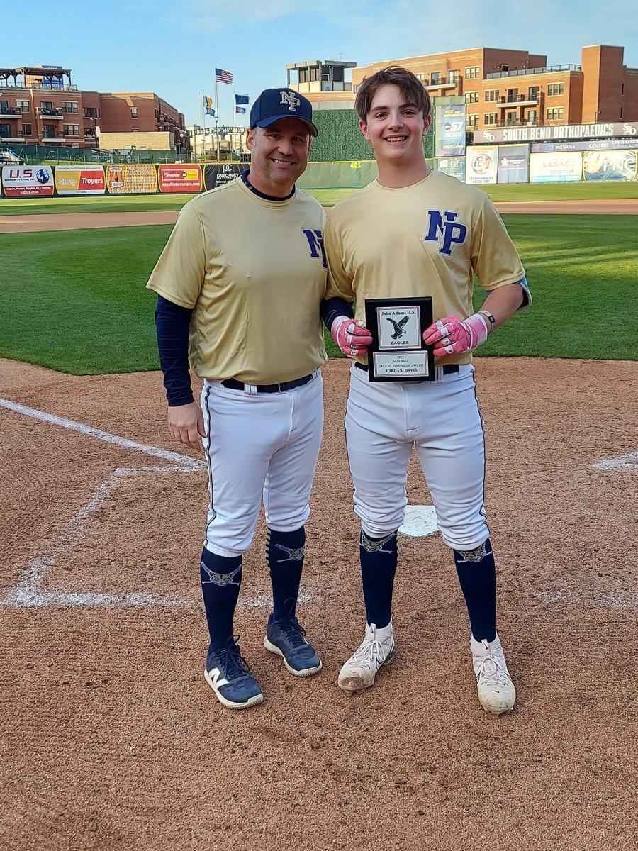 Monday, as a part of the Jackie Robinson Celebration at Four Winds Field, Jordan Davis was awarded the "Jackie Robinson Award" for outstanding leadership. Thank you to Adams for hosting the event &amp; presenting the award. Congratulations &amp; well done Jordan!!
#RisenandROAR