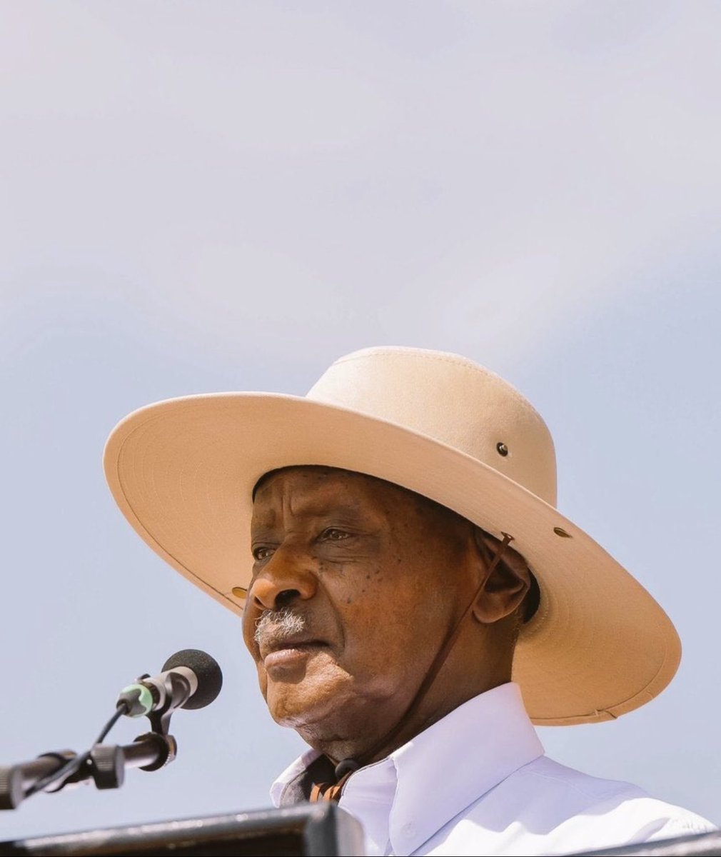 AIDEN (@wassajjaaiden) on Twitter photo The visionary leader H.E President <a href="/KagutaMuseveni/">Yoweri K Museveni</a> is still here with us for another 5 years. The visionary leader H.E President <a href="/KagutaMuseveni/">Yoweri K Museveni</a> is still here with us for another 5 years.