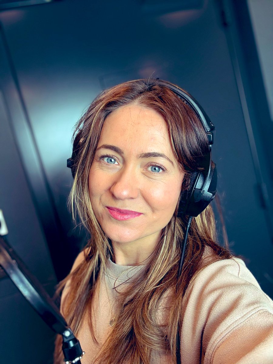 Back in my favourite studio ✌🏻

#studiowithawindow