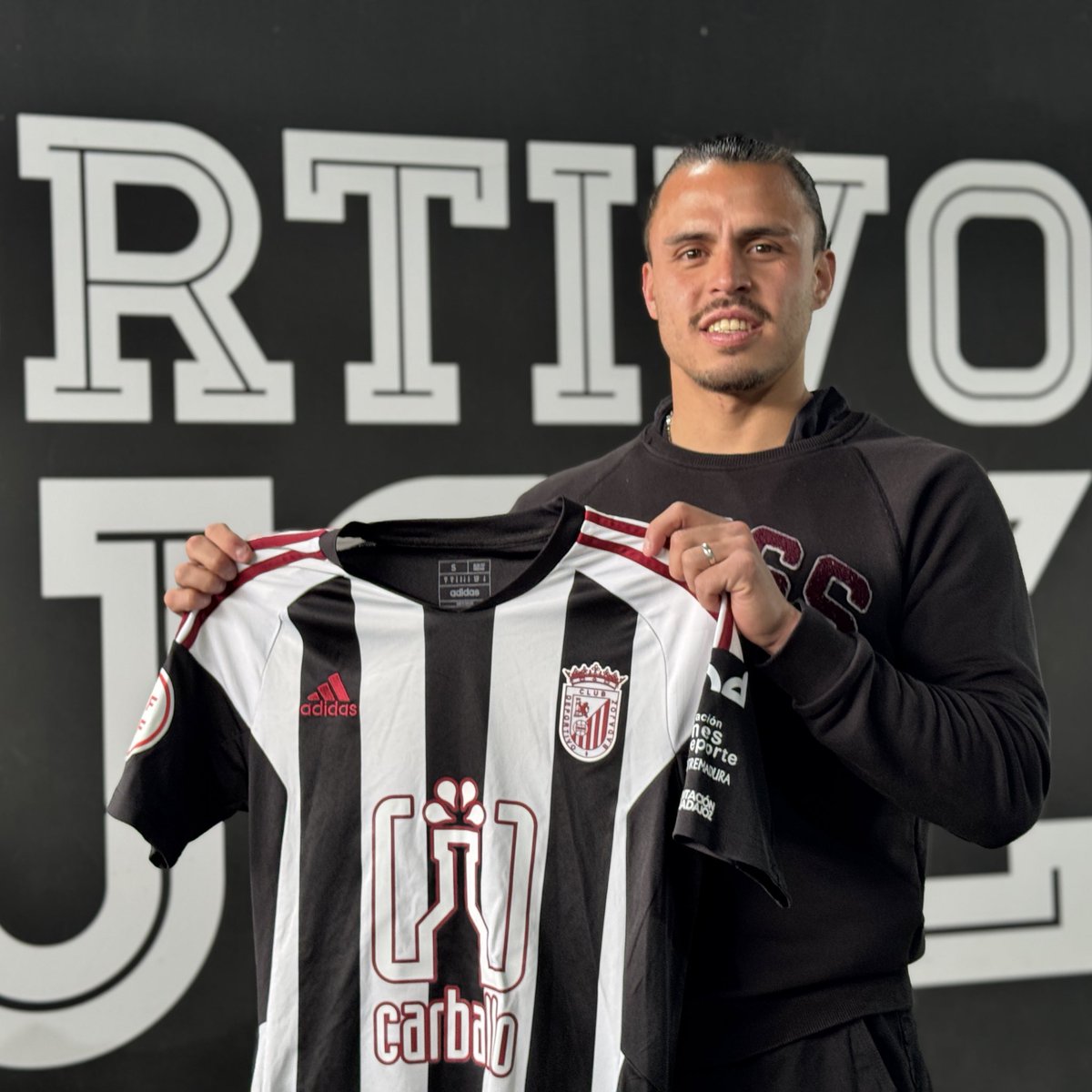 🐺 <a href="/Javierlob8/">Javier Lobato</a> ✍🏽 <a href="/gus_chito5/">Gus ⚽</a> 🧉