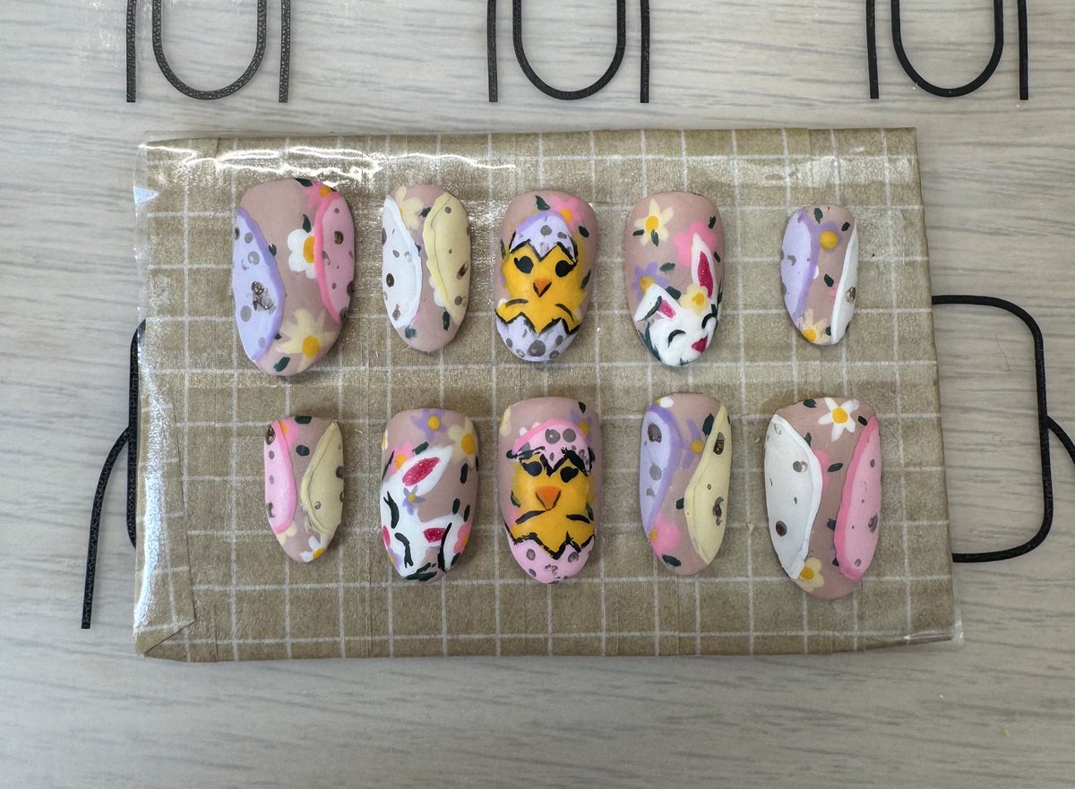 TheScarletMoth's tweet photo. Easter nails! Not perfect but I like them a lot :)
#easternails #nailart https://t.co/quFtN7bpBe
