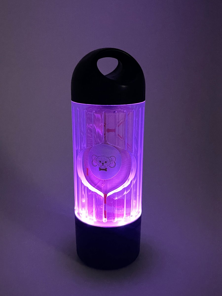 tanxuemeigx's tweet image. The mould of 2 generation dog poop bag holder with flashlight is ready now

#poopbagholder #flashlight