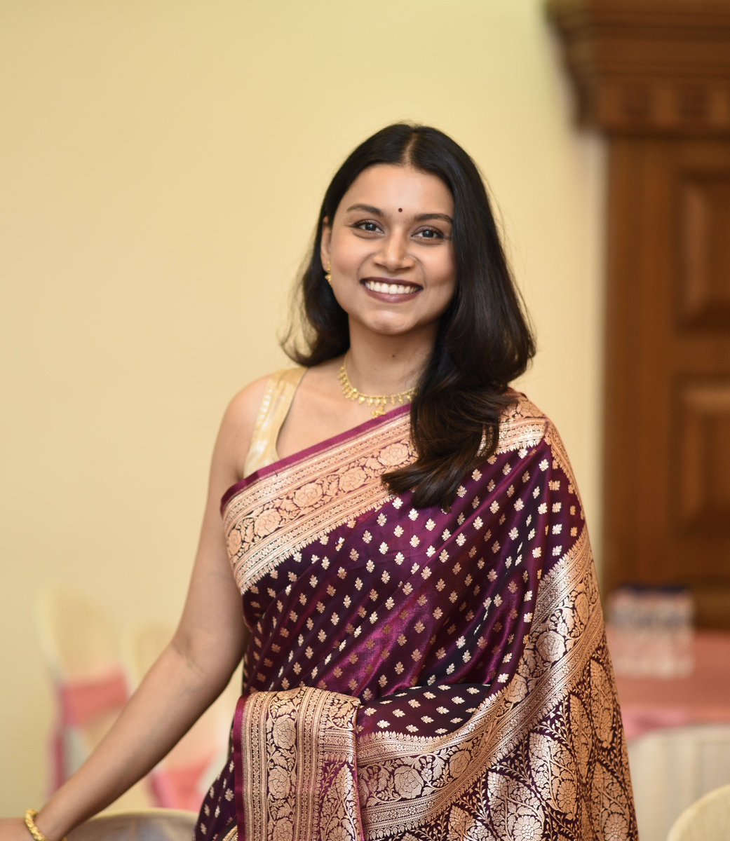 Sajna hai mujhe, khud ke liye 💜

#sareelove #banarasilksaree #traditional #selflove #indianstyle #love #life #ahmareenanjum