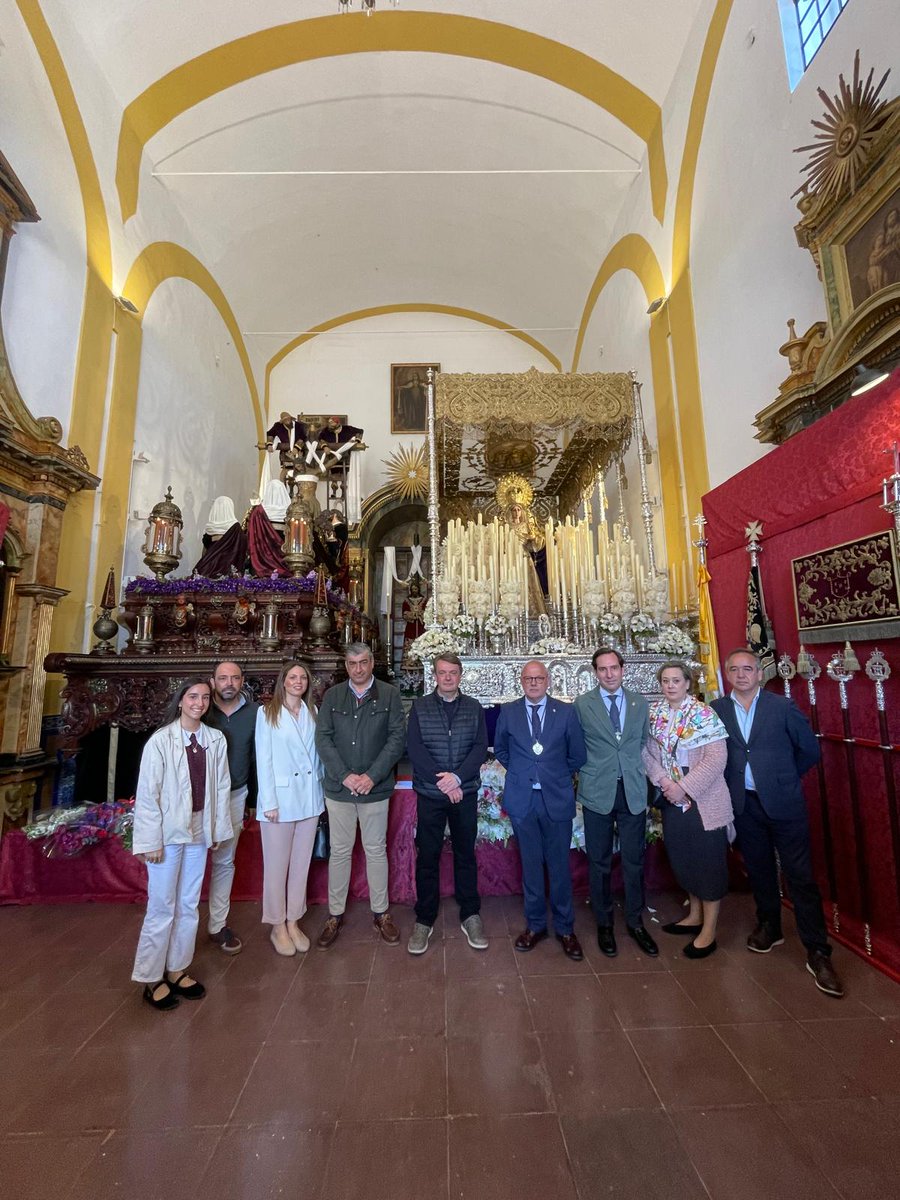 #MIERCOLESSANTO| Deseamos una buena Estación de Penitencia a nuestra querida Hermandad de la Quinta Angustia.

Que el Señor del Descendimiento y Nuestra Señora y Madre de las Angustias cumpla con todas vuestras plegarias.

#EsperanzaCarmona #HdadEsperanza #carmona #semanasanta
