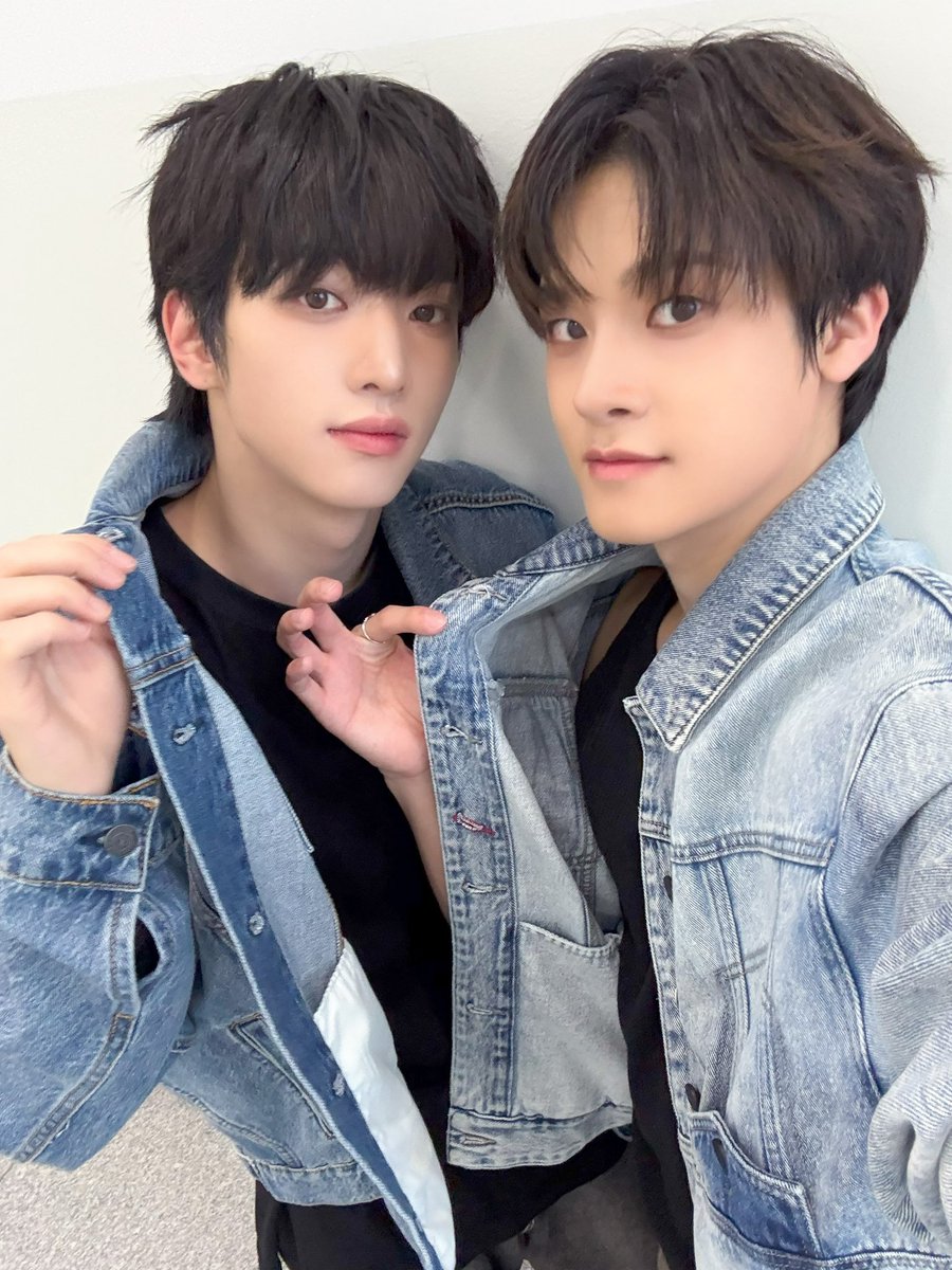 xikers_official's tweet image. [#준민 &amp;amp; #유준] 청청 유준민🤟💙
#xikers #싸이커스