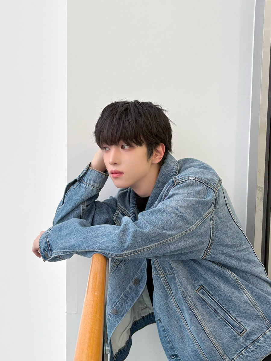 xikers_official's tweet image. [#준민 &amp;amp; #유준] 청청 유준민🤟💙
#xikers #싸이커스