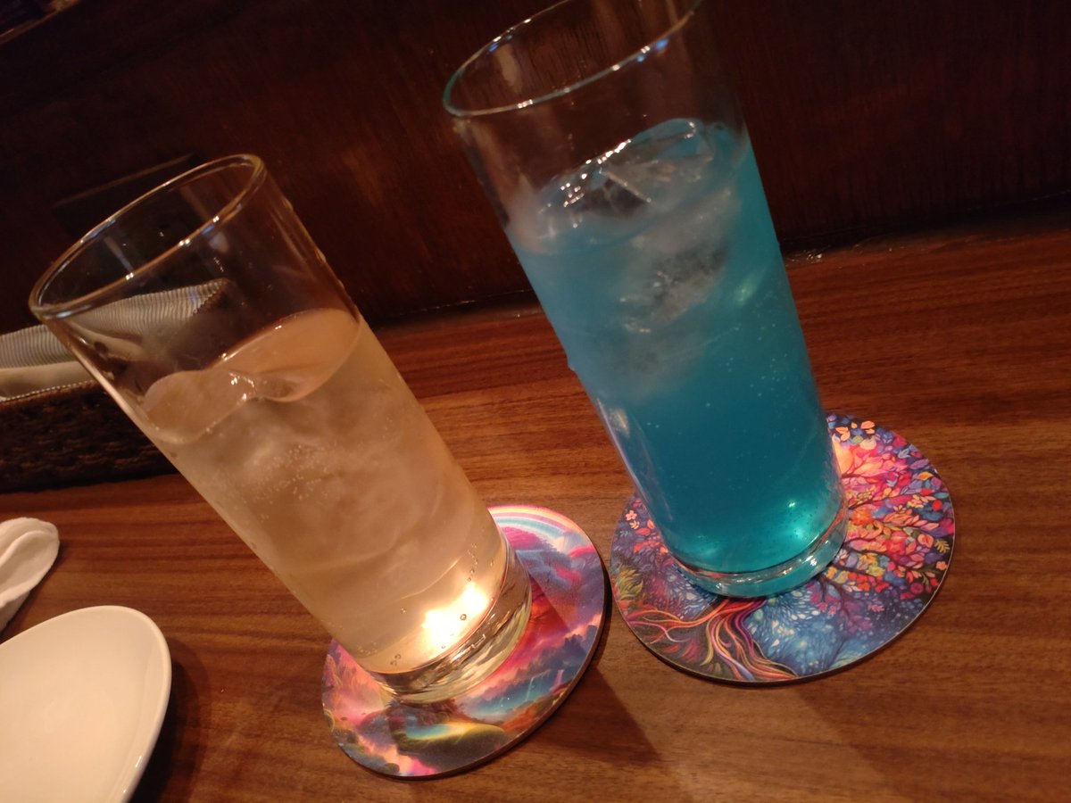 こんばんは🌛昨日はMV撮影でした！！めっちゃピンクの照明で撮ってみたら、こうなったw
どんな感じに仕上がるかはお楽しみ！
そして！YouTubeチャンネル登録、まだの人も是非！よろしくお願いします🙏youtube.com/@-junki-offici…
そして今日は、実の妹と2年ぶりにご飯なう！