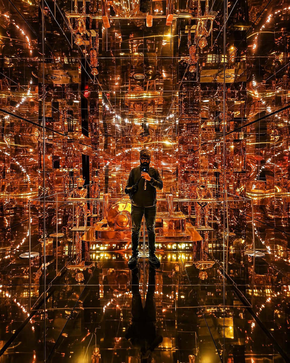 The world is an illusion :)
At Mercer Labs, New York.