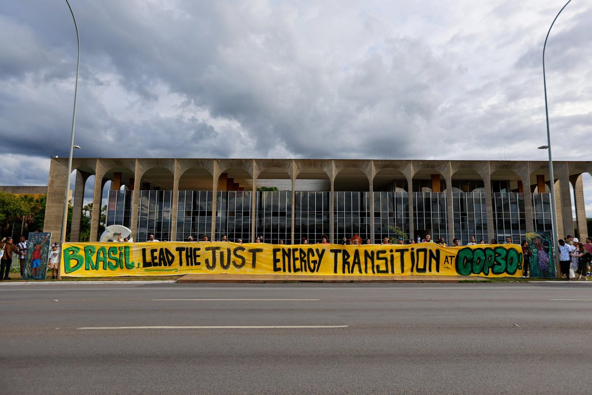 TWONGIRWEIREEN1's tweet photo. Yesterday we carried out an #Action at internal affair office in Brazil during #RenewOurPowerGathering calling upon #COP30 presidency to #PhaseOutFossilFuels and #InvestInRenewableEnergy projects that are #CommunityBased. #STOPEACOP https://t.co/c2UIwImbx5