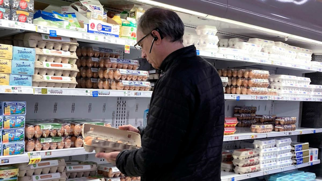 WI_CPA's tweet photo. Watch @RSMUSLLP’s chief economist @joebrusuelas discuss the latest inflation data on @YahooFinance: https://t.co/1XlTAeIr5G https://t.co/ib9u6mtLD4