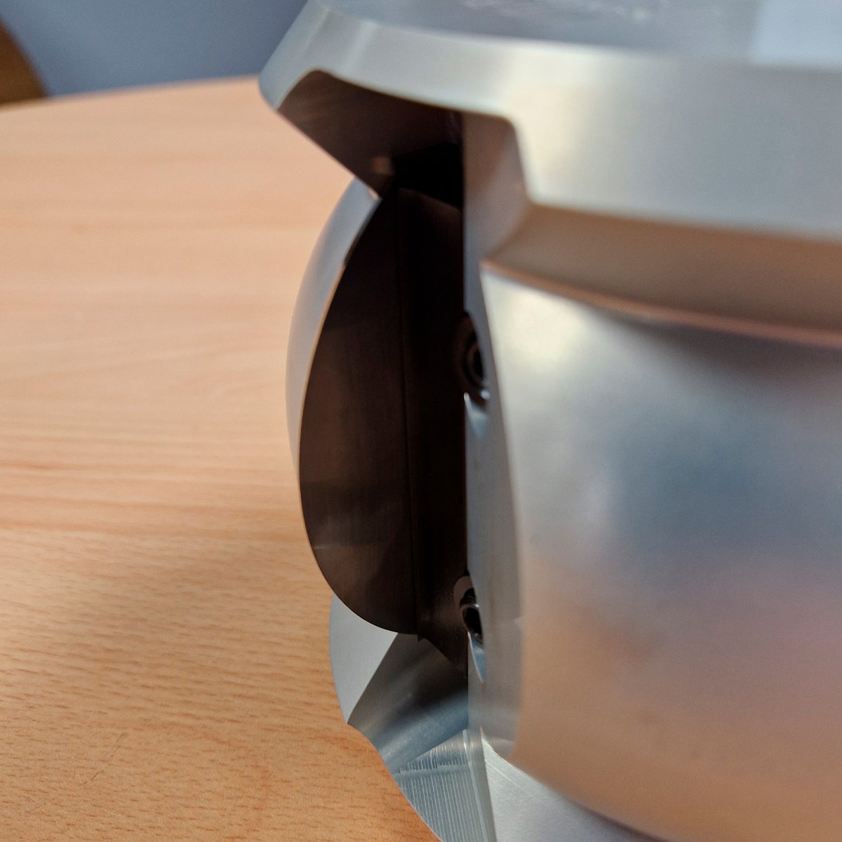 Have a look at our custom TC radius cornice cutter head, ideal for high-volume manufacturing!

Durable and efficient for cutting timber or MDF!

Contact us for dedicated tooling solutions!

More info: whitehill-tools.com/bespoke-toolin…