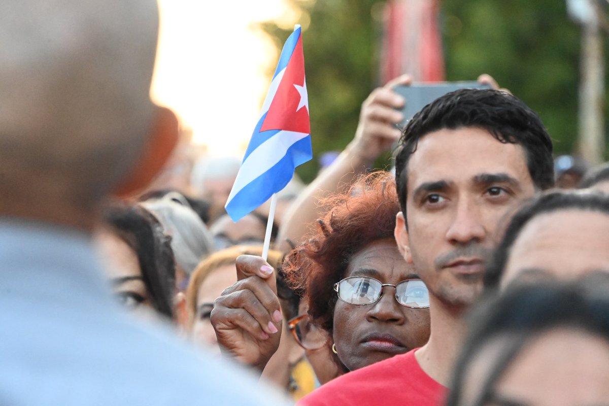 Presidencia Cuba 🇨🇺 (@presidenciacuba) on Twitter photo 📍| Este 16 de abril #Cuba conmemora también la definición como Día del Miliciano, en homenaje a quienes combatieron con heroísmo a los agresores, y la fundación del <a href="/PartidoPCC/">Partido Comunista de Cuba</a>, como uno de los más genuinos frutos de la unidad revolucionaria. 📍| Este 16 de abril #Cuba conmemora también la definición como Día del Miliciano, en homenaje a quienes combatieron con heroísmo a los agresores, y la fundación del <a href="/PartidoPCC/">Partido Comunista de Cuba</a>, como uno de los más genuinos frutos de la unidad revolucionaria.