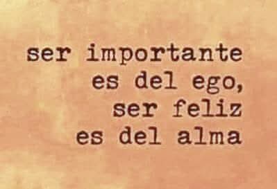 maesalazar2's tweet photo. Observa: pero no absorbas, no señales, enfócate en ti y no en lo que hacen los demás, escucha tu intuición no el ruido de la multitud, el camino se construye en silencio y desde dentro. Hay que hacer lo que nos toca hacer, para convertirnos en quien realmente queremos ser.. https://t.co/l9refim2mS