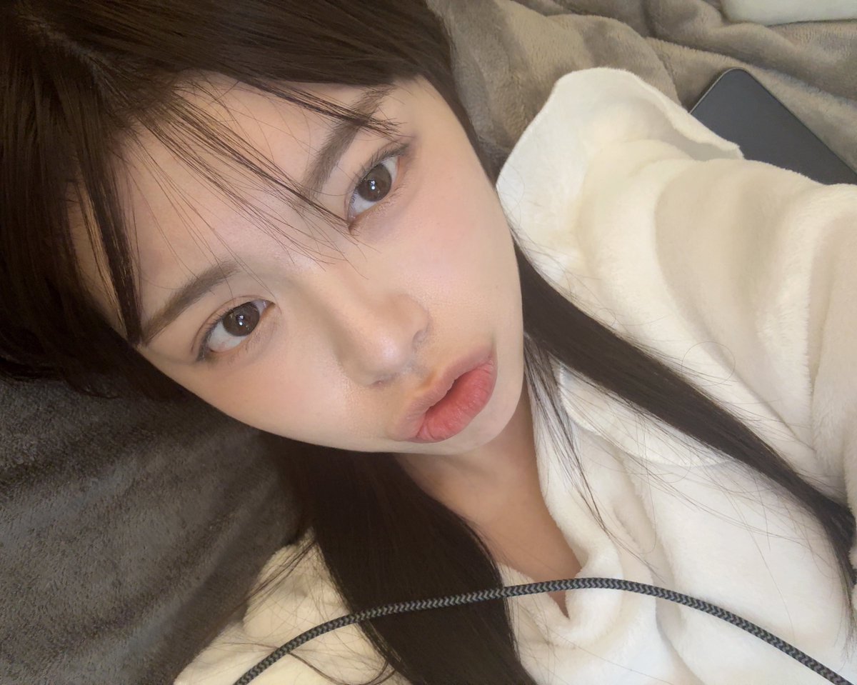 松田 実桜 tweet media