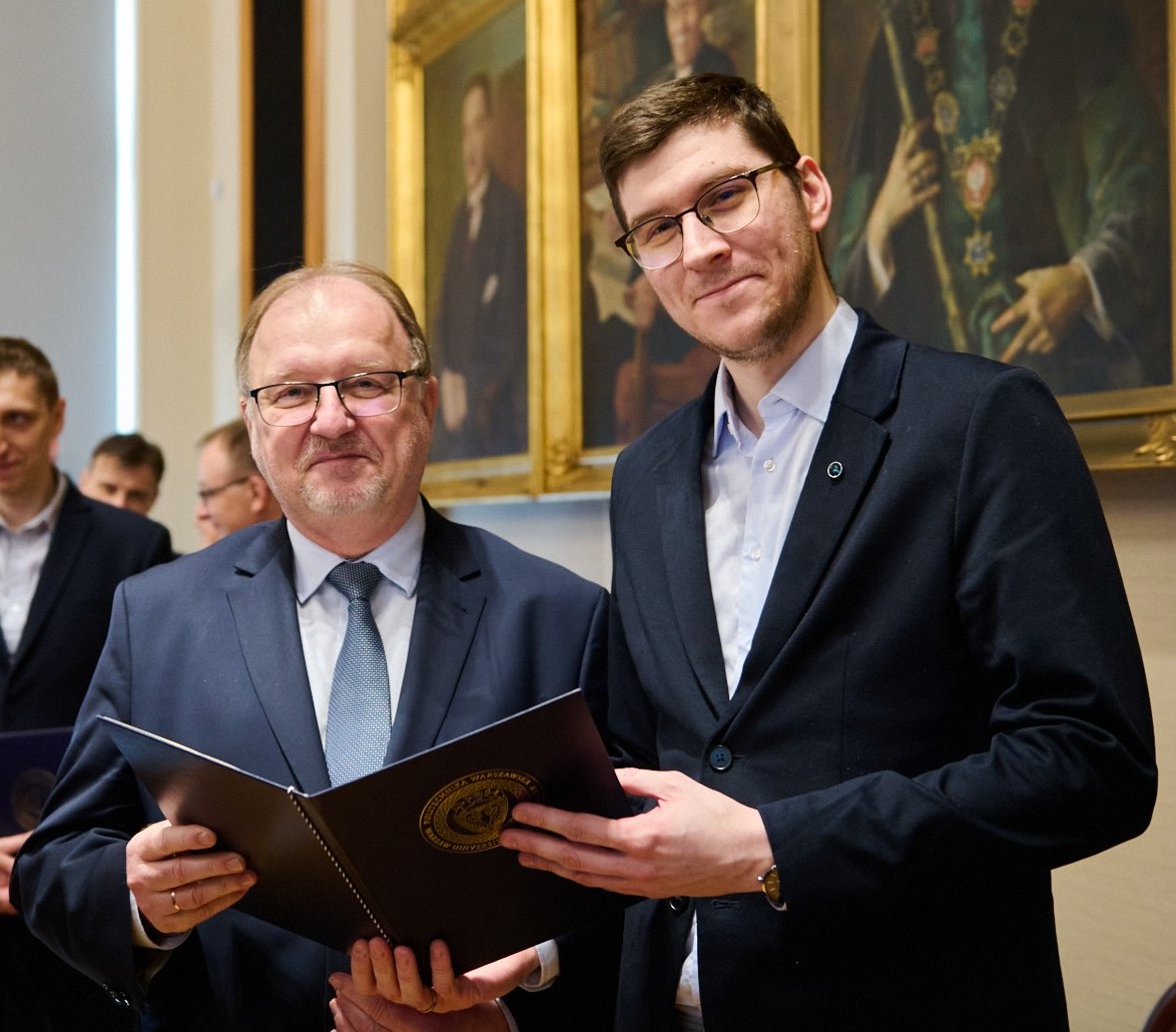 Artur Kasprzak (@kasprzak_wut) on Twitter photo Starting from Feb 1st our group leader has been promoted to an #associate #professor (WUT professor) position at the Warsaw University of Technology!🥳
<a href="/wch_pw/">Wydział Chemiczny PW</a> <a href="/wch_pw/">Wydział Chemiczny PW</a> <a href="/NCN_PL/">Narodowe Centrum Nauki</a> <a href="/MNiSW_GOV__PL/">Ministerstwo Nauki i Szkolnictwa Wyższego</a> Starting from Feb 1st our group leader has been promoted to an #associate #professor (WUT professor) position at the Warsaw University of Technology!🥳
<a href="/wch_pw/">Wydział Chemiczny PW</a> <a href="/wch_pw/">Wydział Chemiczny PW</a> <a href="/NCN_PL/">Narodowe Centrum Nauki</a> <a href="/MNiSW_GOV__PL/">Ministerstwo Nauki i Szkolnictwa Wyższego</a>