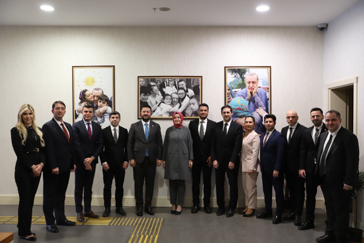 📍AK Parti Genel Merkez

AK Parti Nevşehir Milletvekilimiz Sn Emre Çalışkan, Türkiye Fizyoterapistler Derneği Başkanı Zafer Aksungur ve yönetim kurulu üyelerini ağırladık.

Sağlık Bakanlığımızın çıkardığı Serbest Çalışma Yönetmeliği hakkında istişarede bulunduk.

Kamuda ve özel