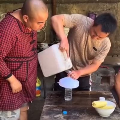 ሰሞነኛው የእነ አንጉችው ፖለቲካ!:)