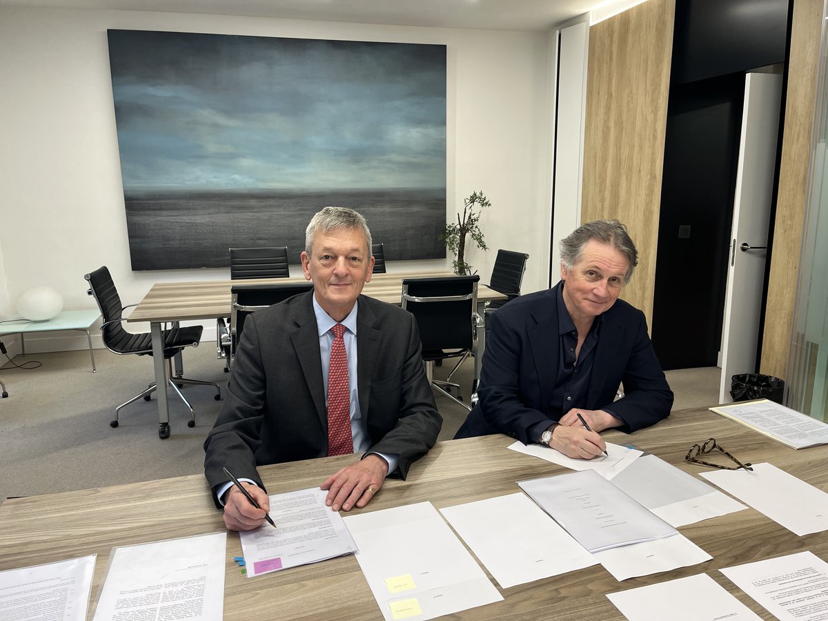 Mark Routh, CEO of Prospex Energy, and Dennis Donald, CEO of Warrego Energy, are pictured here formalising the completion of Prospex Energy’s acquisition of 100% of Tarba Energía.

Read the full RNS here: polaris.brighterir.com/public/prospex…