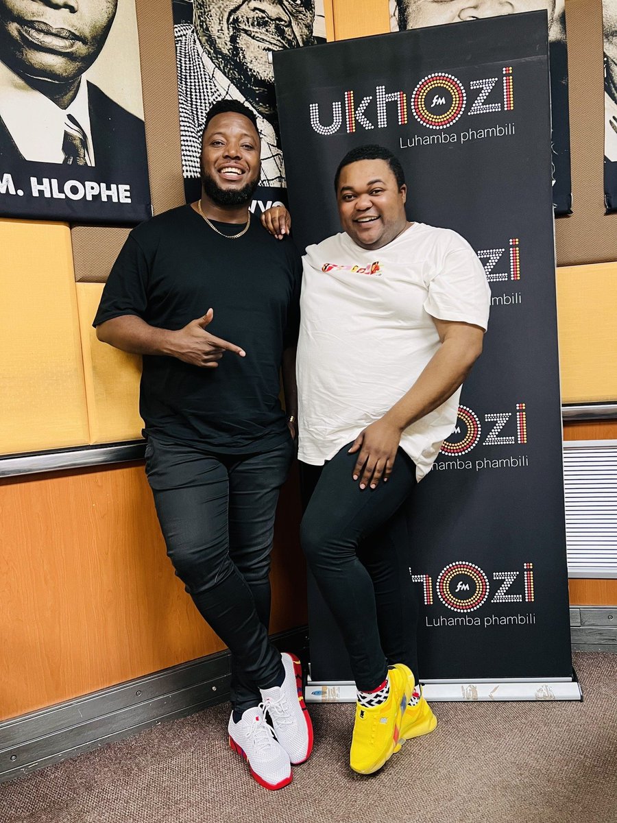 ukhozi_fm's tweet photo. Woza Nabangani Bakho!

@Tshatha_Ngobe @ThisIsSelby, @mkhaba_m, @ncodube  kanye no-@ayandamsweli46 ku #WozaNabanganiBakho, 15:00-18:00

#UkhoziFMWNB #UkhoziFM https://t.co/A3Ai1zFbFx