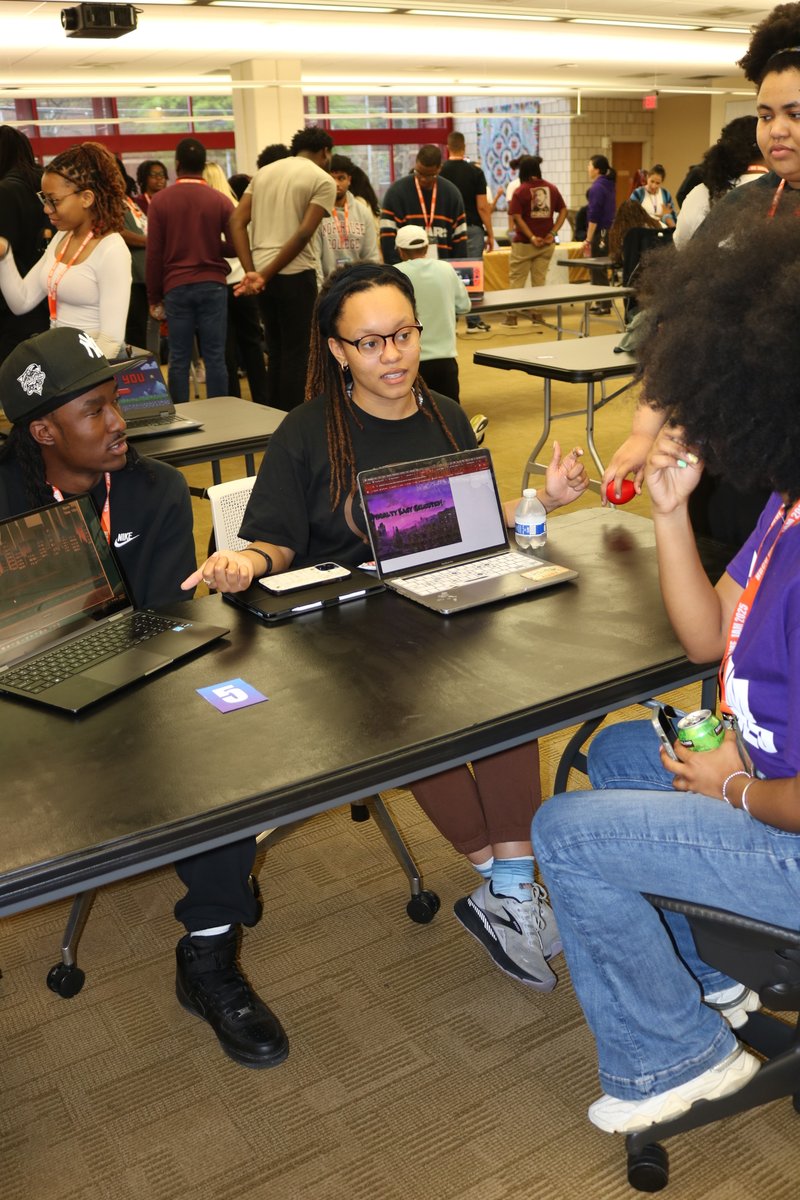 SpelmanPres's tweet image. Congratulations to the Innovation Lab on another successful HBCU Game Jam! Your work is shaping the future of gaming by creating access and opportunities for Black innovators in the industry. blackenterprise.com/spelman-colleg…
