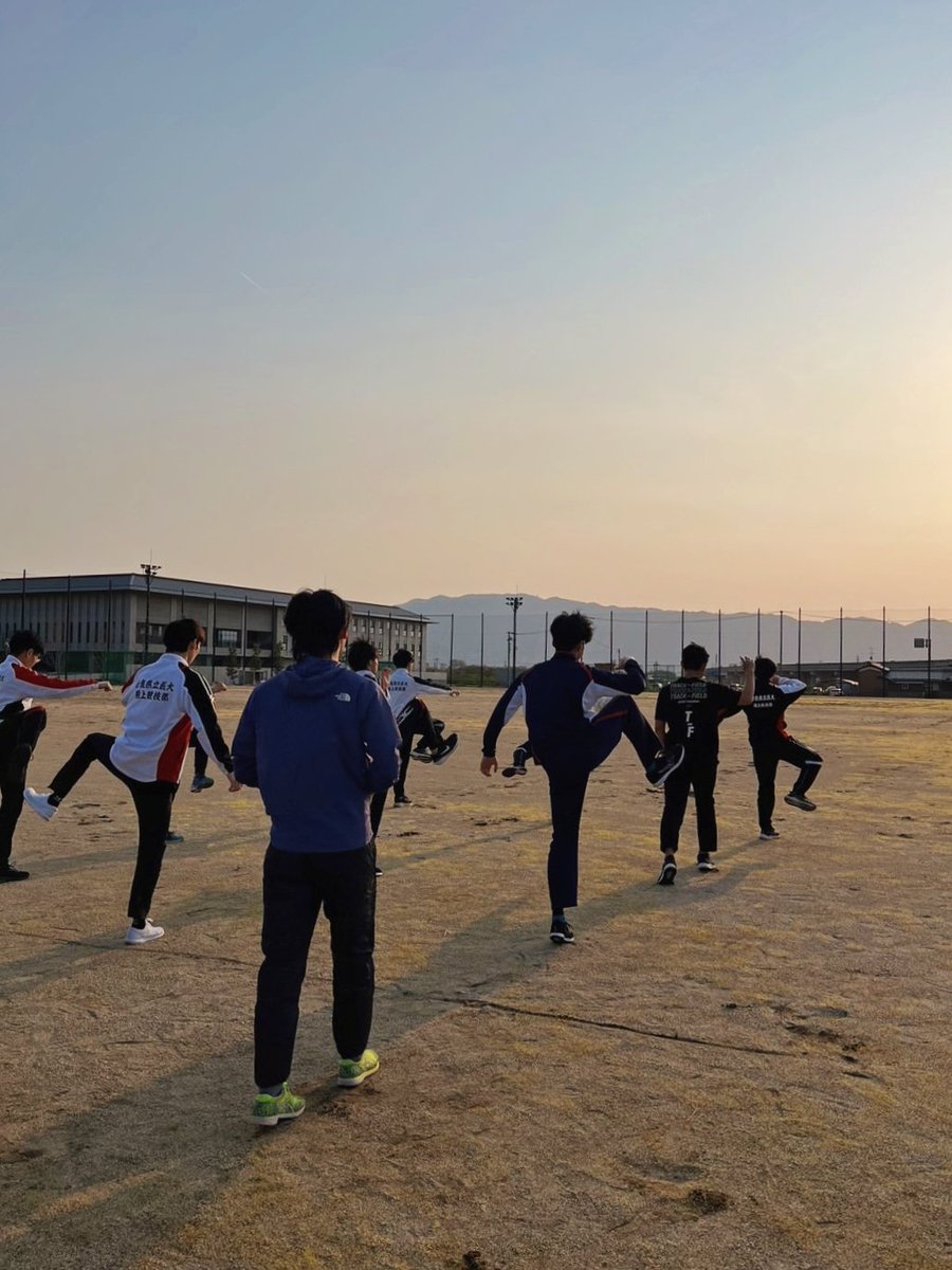 nmuTandF's tweet photo. 陸上部です🏃🏻‍♂️

今日の勧誘には5人の新入生が参加してくれました！
そして、1人が入部を決めてくれました🎉
ありがとうございました！

金曜日にも勧誘を行いますので、興味がある方は是非今からでもご連絡ください🙌🏻 https://t.co/NnprNivjgM