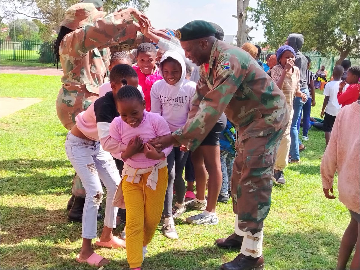 SANDF_ZA's tweet image. #SAArmy Article || SA Support Base Johannesburg Conducted School Holidays Community Outreach in Conjunction with the City of Johannesburg.

facebook.com/share/p/198PS8…

#SANDF
#SAArmySupportFormation
#PrideOfLions
#SANDFOutreachProgramme