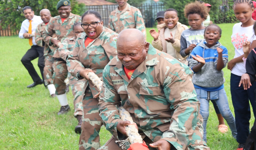 SANDF_ZA's tweet image. #SAArmy Article || SA Support Base Johannesburg Conducted School Holidays Community Outreach in Conjunction with the City of Johannesburg.

facebook.com/share/p/198PS8…

#SANDF
#SAArmySupportFormation
#PrideOfLions
#SANDFOutreachProgramme
