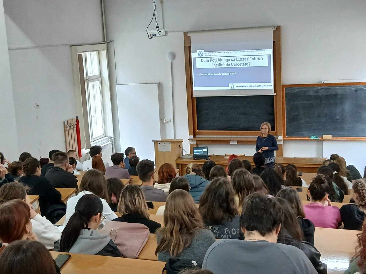 PetruOf's tweet photo. La invitația prof. Alin-Constantin Dîrţu, Decan al Facultăţii de Chimie, Universitatea Al. I. Cuza, am dialogat cu studenţii, masteranzii şi doctoranzii Universităţii, prezentând fascinanta lume a cercetării şi deschiderea către colaborarea dintre cele doua Instituţii. https://t.co/bbs04XZsh2