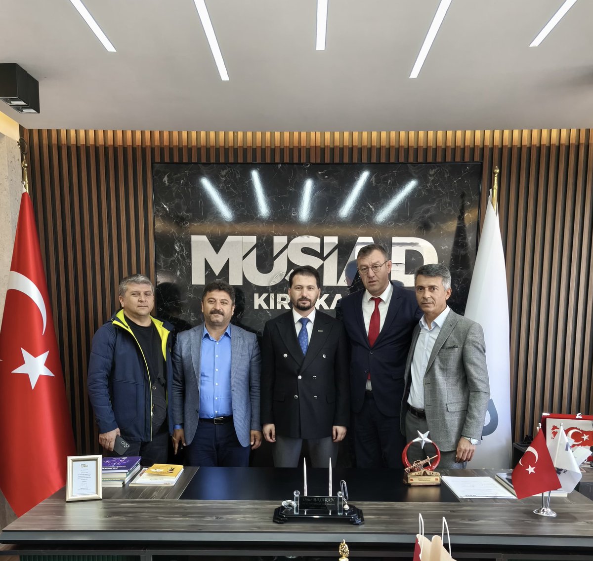 MUSIADKirikkale's tweet photo. #işbirliği #güçbirliği #gelişim #istihdamakatkı #millisermaye #ekonomiyekatkı https://t.co/wK9Xkb2kix