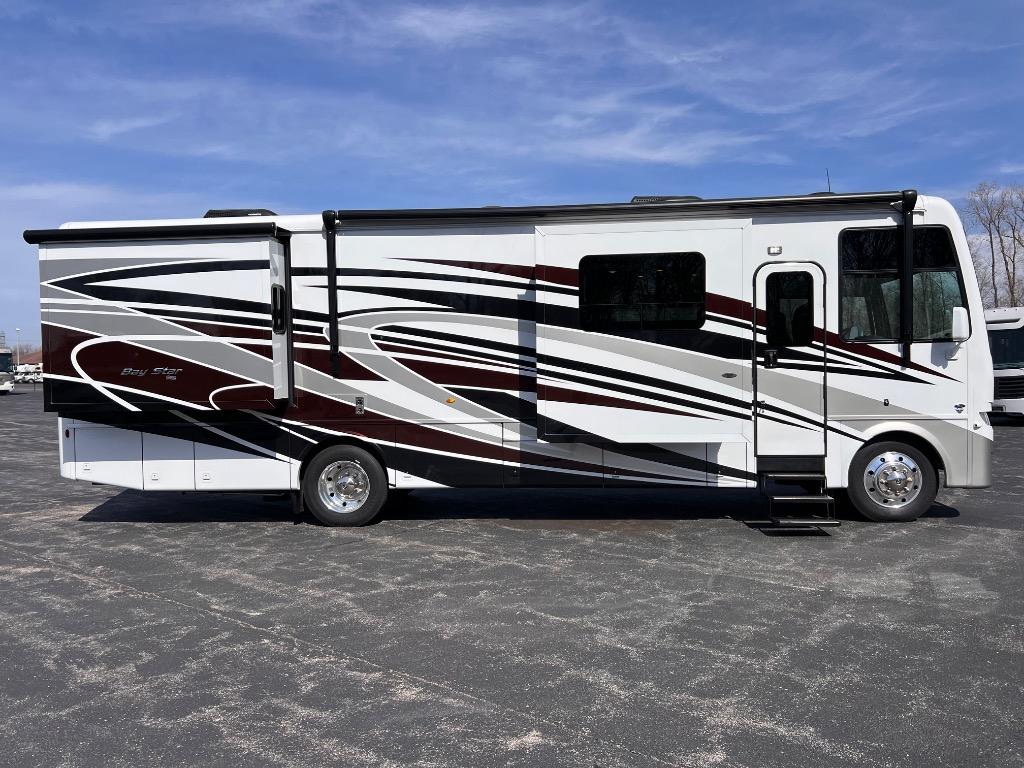 MidwayRV's tweet photo. Check out this beautiful 2024 Newmar Bay Star 3423!
-Ford Chassis
-2,462 miles
-Full Paint
-Rear Bedroom
-Full Bathroom
See it all out here: https://t.co/sZmHJCGjy7... https://t.co/QM69LVvBZg