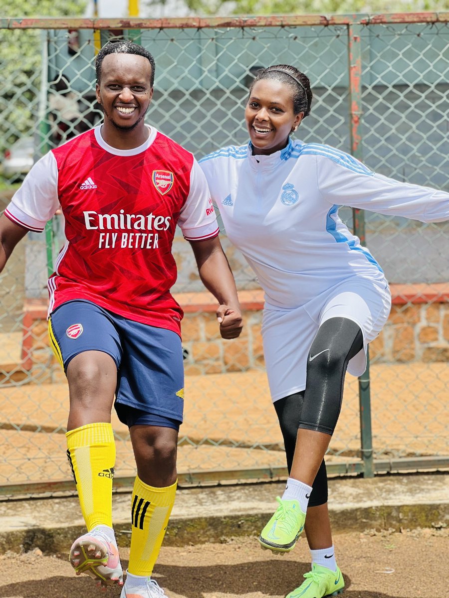 uwimaclarisse's tweet photo. Uyu mugoraba uri kumwe nande!?🤩🤩

#TeamLukas [Arsenal]  cg #TeamClara [ Madrid]

21:00 REAL MADRID VS ARSENAL 

Predictions zanyu ni izihe? 

Ngiye kugura win ya Hala Madrid kuri @betPawaRW .

https://t.co/DMiMlfvOmc utege macye urye menshi https://t.co/N1rXqnBUBD