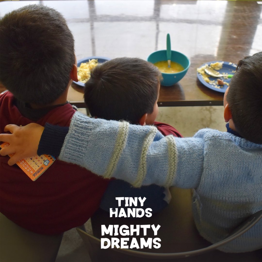 At Project Suma, every child in our program shares a healthy lunch surrounded by friends. 🌱 $𝟓𝟎 = 𝐨𝐧𝐞 𝐦𝐨𝐧𝐭𝐡 𝐨𝐟 𝐧𝐮𝐭𝐫𝐢𝐭𝐢𝐨𝐮𝐬 𝐦𝐞𝐚𝐥𝐬 𝐟𝐨𝐫 𝐨𝐧𝐞 𝐜𝐡𝐢𝐥𝐝. Together, we serve more than food — we serve love and belonging.

projectsuma.org/donate