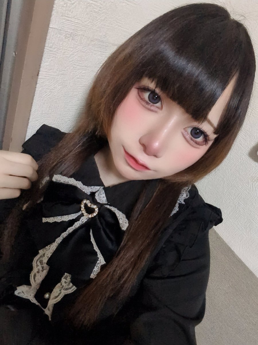 iroha_oimo's tweet photo. お出勤しました〜𐔌՞ ܸ.ˬ.ܸ՞𐦯
何故かスマホバグって写メ日記あげれません°՞(ᗒᗣᗕ;)՞°
毎月18日はドリームDAYで安くなるんだって〜.ᐟ.ᐟ
18日は僕お休みだけど姫予約取れるので.ᐟ.ᐟ
良かったら遊びに来てください.ᐟ.ᐟ.ᐟ.ᐟ https://t.co/miMHEewndS